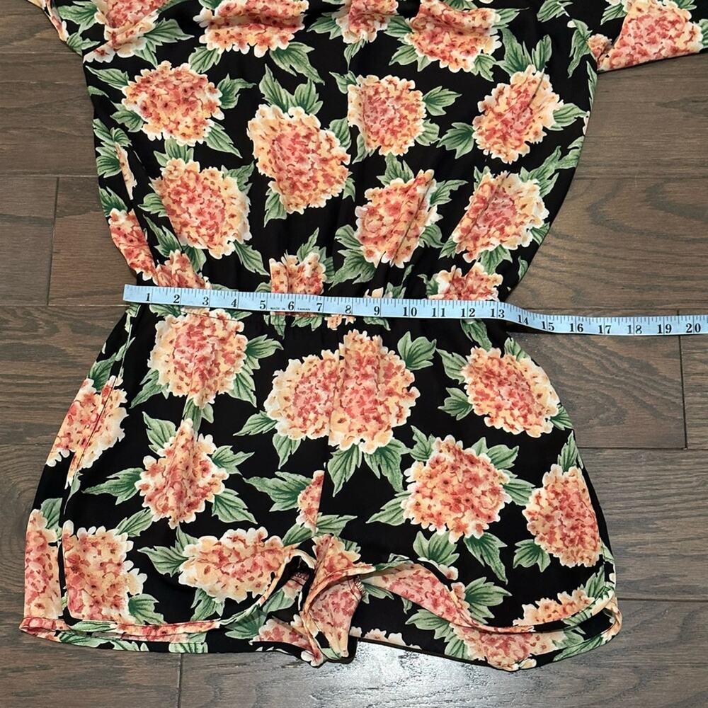 Show Me Your Mumu Rane Romper Flower Puff Size Medium - Picture 9 of 11